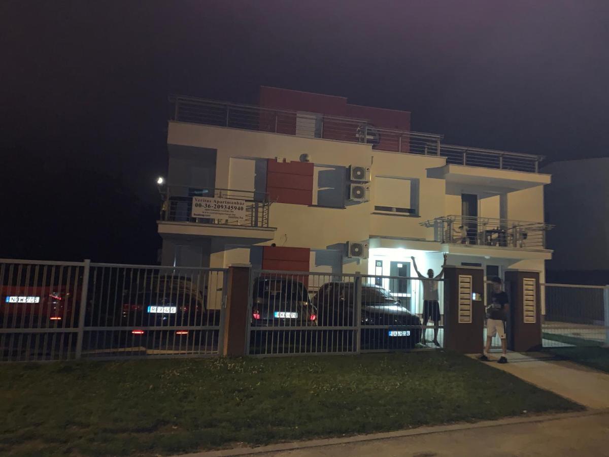 Veritas Apartment Zamárdi Exterior foto